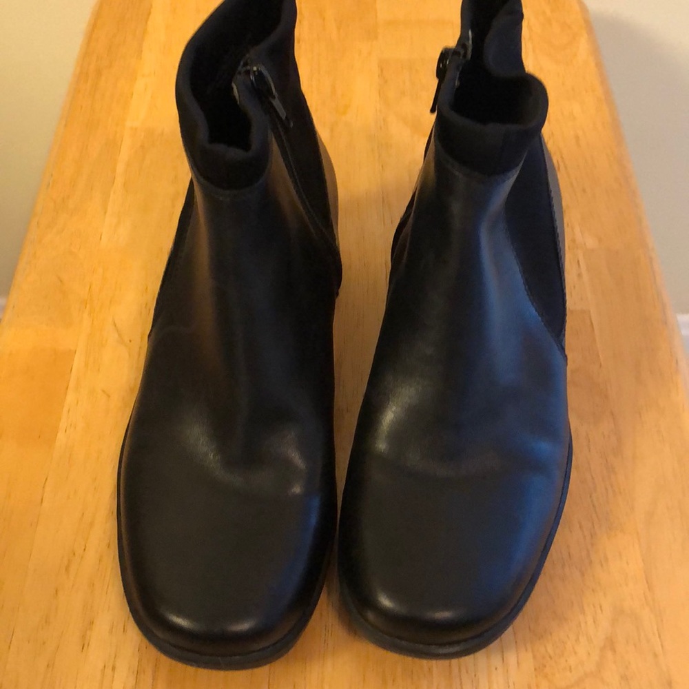 Easy Spirit Black Boots